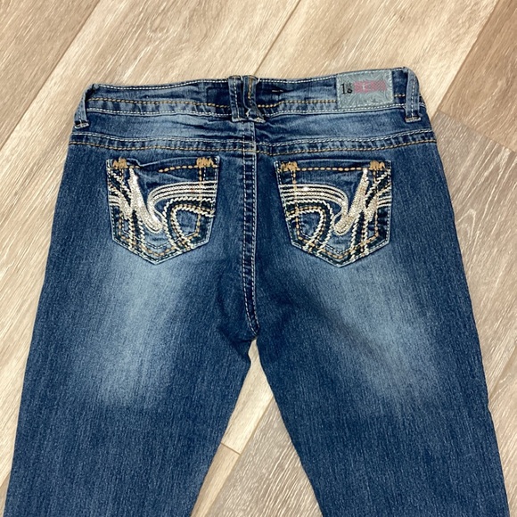 1st Kiss Skinny jeans 1 - Picture 6 of 16